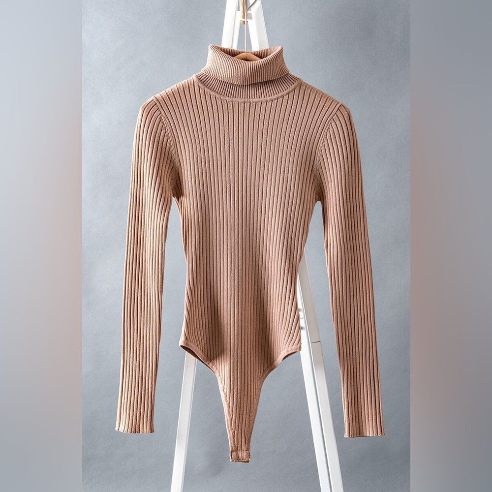 Knit ribbed bodysuit